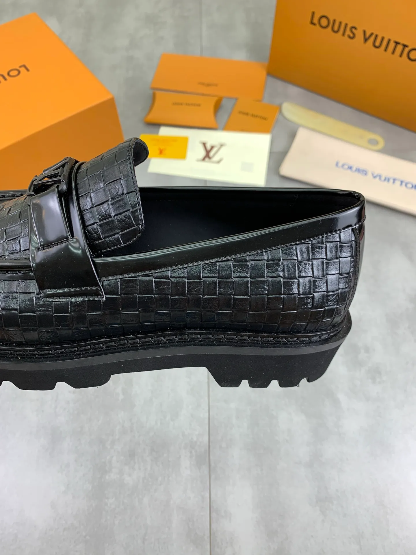 Factory price P820 💎💎💎LOUIS VUITTON [Louis Vuitton] - LV men's business casual leather shoes, luxurious and noble 👞All imported original cowhide, just to create a more comfortable wearing experience, upper: original high-end calfskin ➕Imported soft cowhide lining, original lightweight foam outsole ✔️ Color: 6️⃣colors available Size: 39-44 (38.45 46 can be customized (non-returnable)